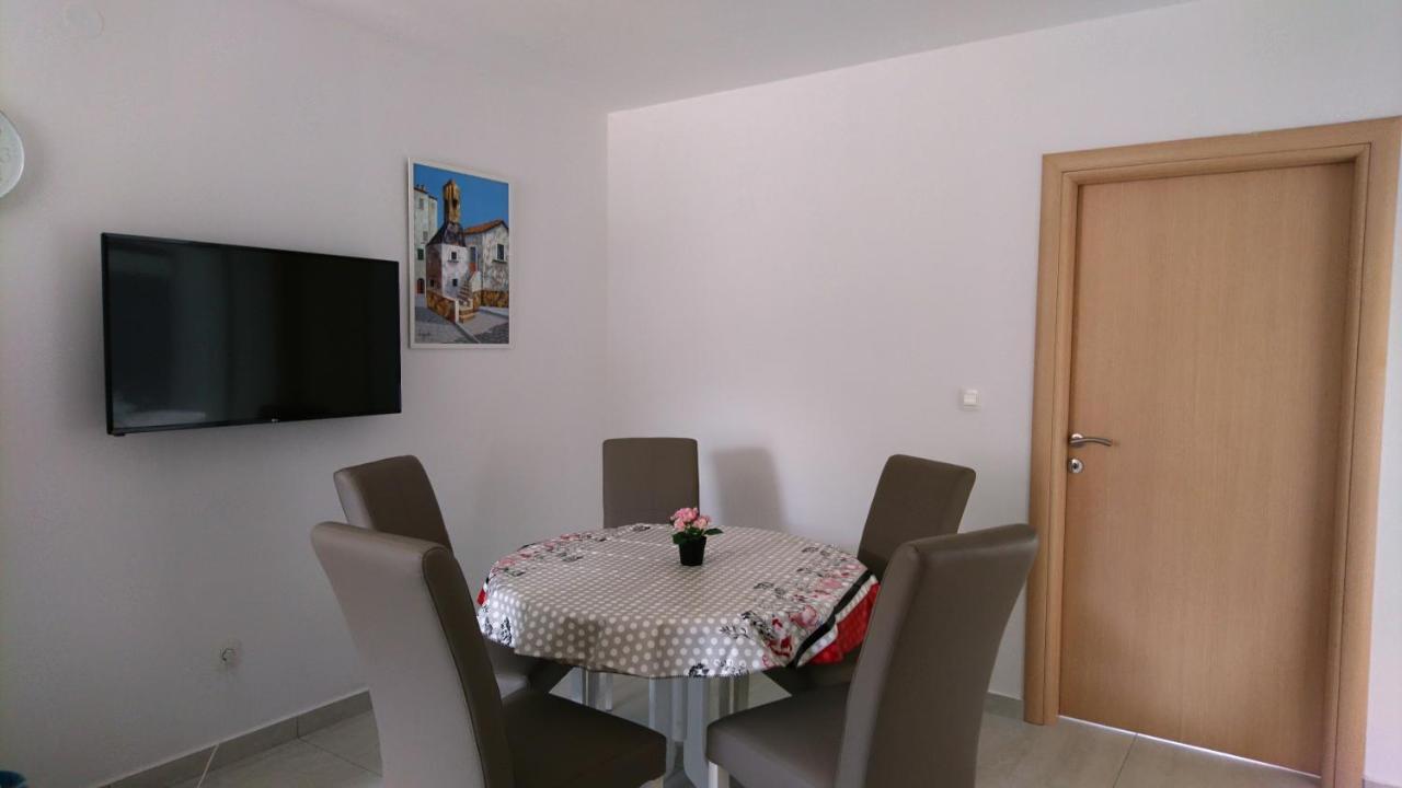 Apartamento Colic Njivice Exterior foto