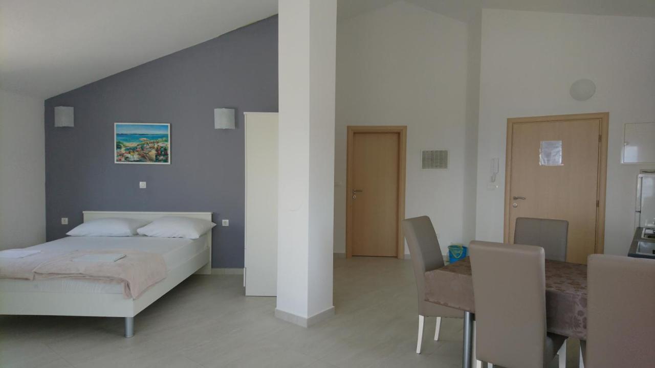 Apartamento Colic Njivice Exterior foto