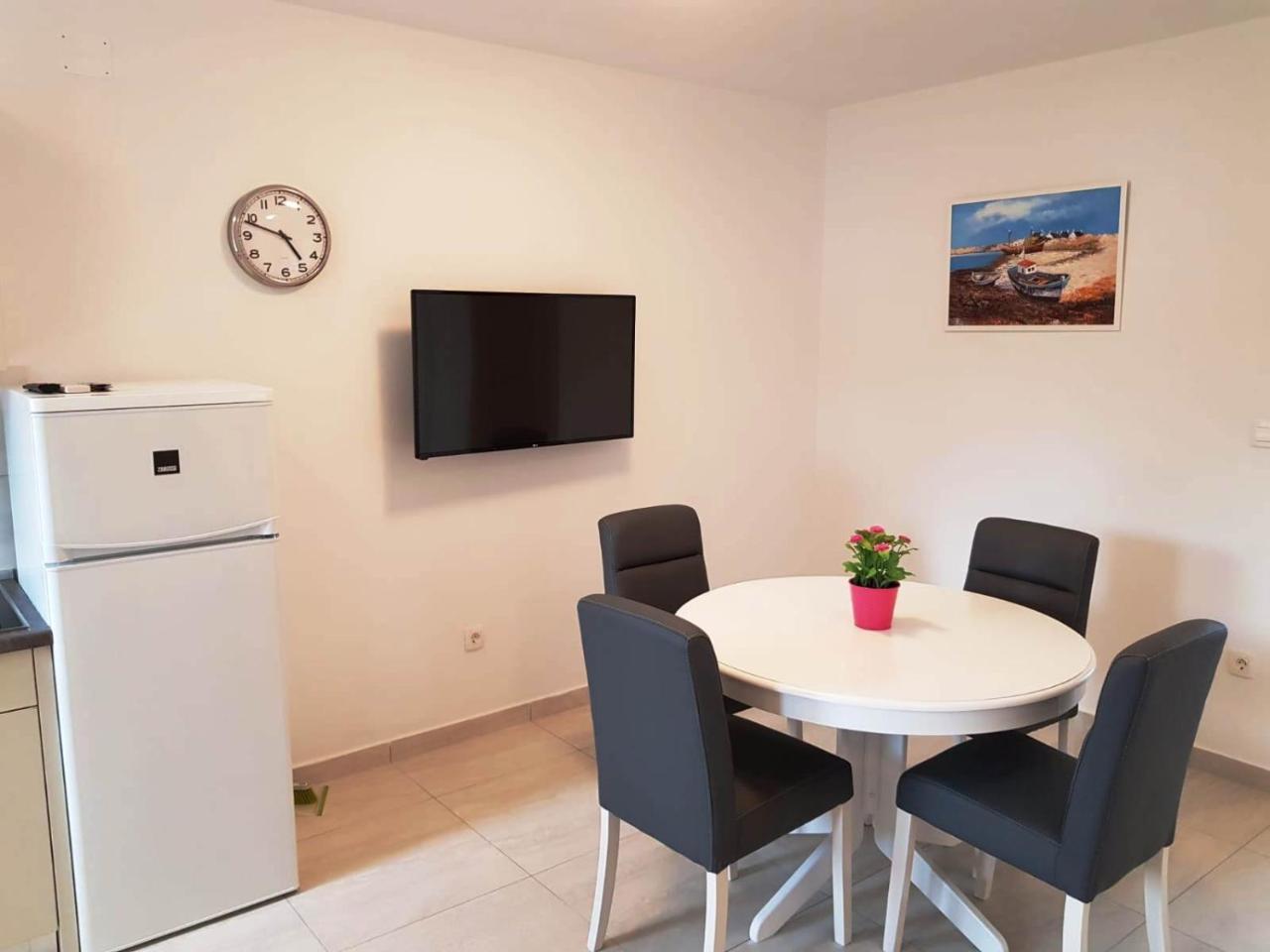 Apartamento Colic Njivice Exterior foto