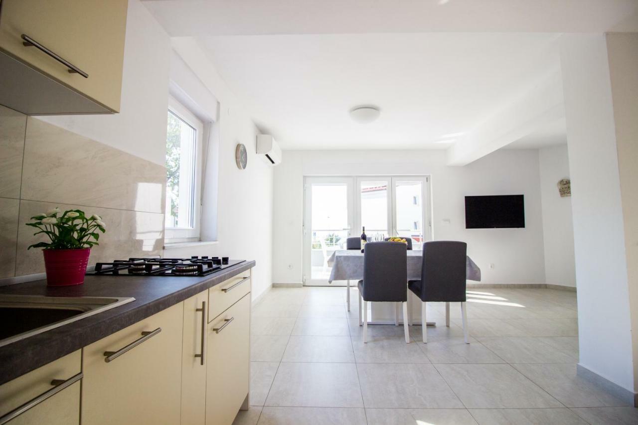Apartamento Colic Njivice Exterior foto