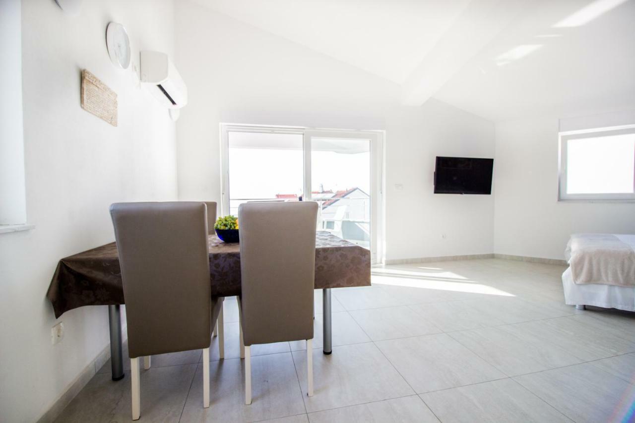 Apartamento Colic Njivice Exterior foto