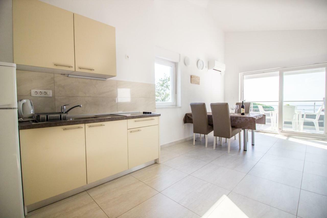 Apartamento Colic Njivice Exterior foto