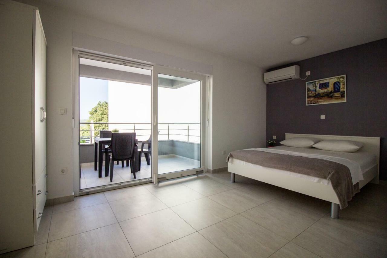Apartamento Colic Njivice Exterior foto