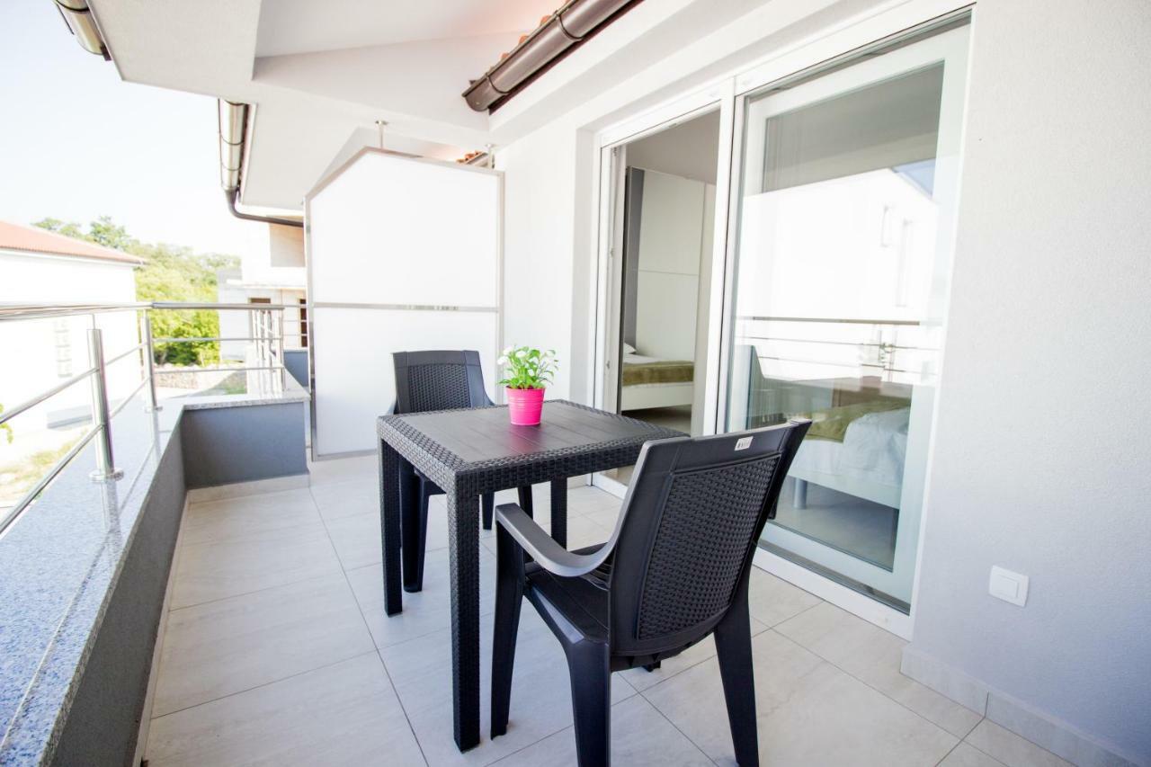 Apartamento Colic Njivice Exterior foto