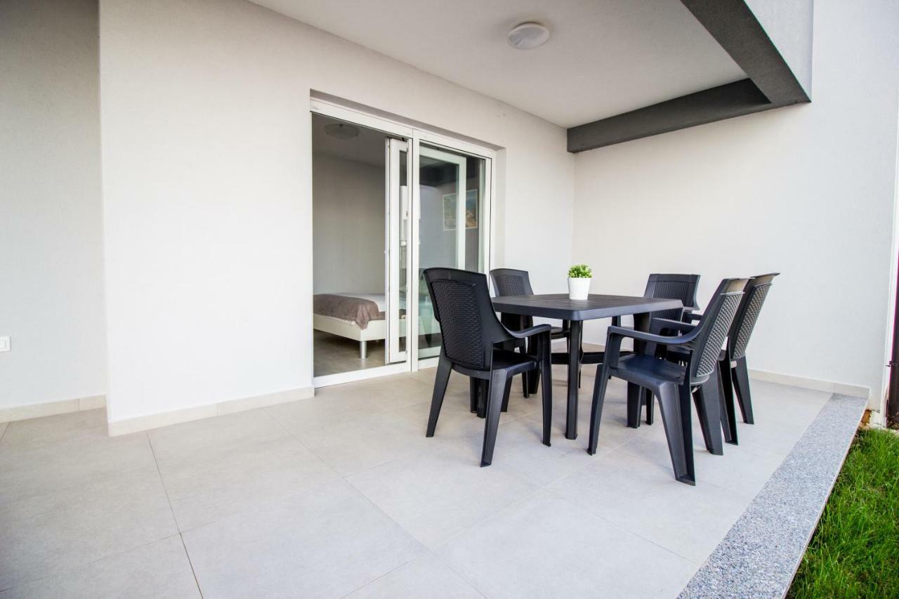 Apartamento Colic Njivice Exterior foto