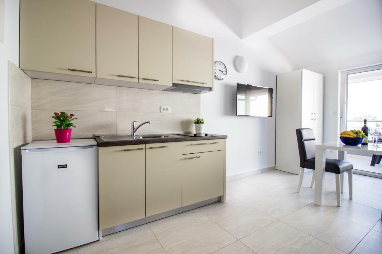 Apartamento Colic Njivice Exterior foto